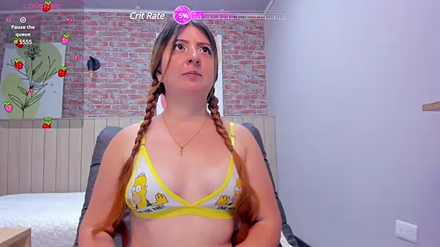 tinaclark  online show from March 12, 2025, 8:52 pm