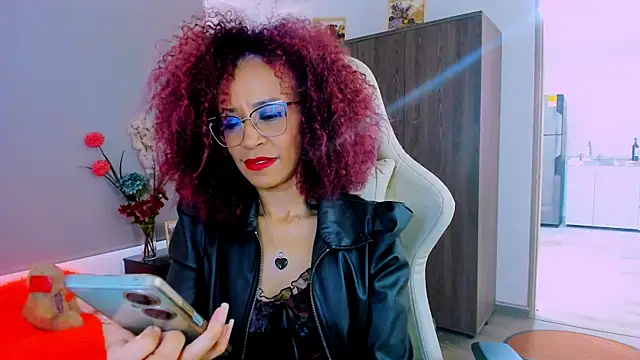 ScarlettMalbec online show from March 17, 2026, 8:23 pm