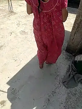 COUPLLE VILLAGE online show from March 5, 2025, 6:44 am