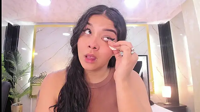 Lia-Anahiz online show from March 7, 2025, 1:29 pm