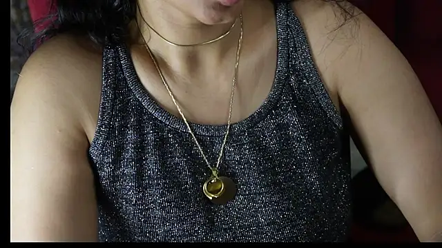 -AyeshaSinghania- online show from March 12, 2025, 4:02 pm