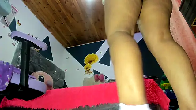 daleska ayala 1 online show from September 22, 2025, 3:34 am