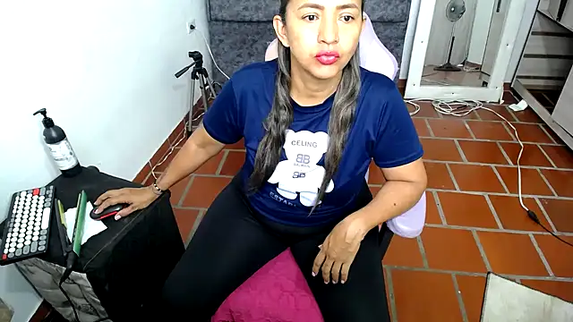 daleska ayala 1 online show from March 19, 2026, 7:47 pm