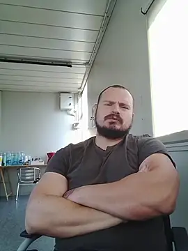 Snapshot of bussilesnar chatting on July 6, 2026, 5:58 am bussilesnar online show from July 6, 2026, 5:58 am