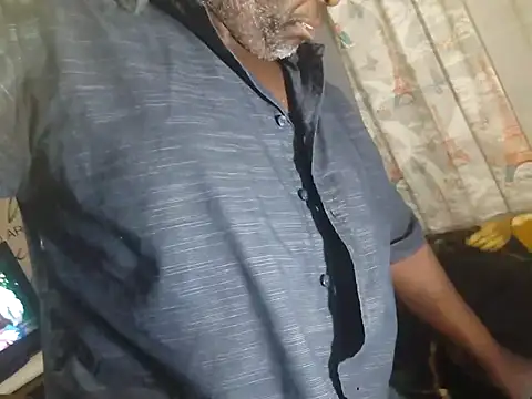 macnificent1fr online show from December 4, 2024, 12:57 am