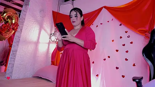 Snapshot of Alizon_1 chatting on February 14, 2026, 5:57 pm Alizon 1 online show from February 14, 2026, 5:57 pm