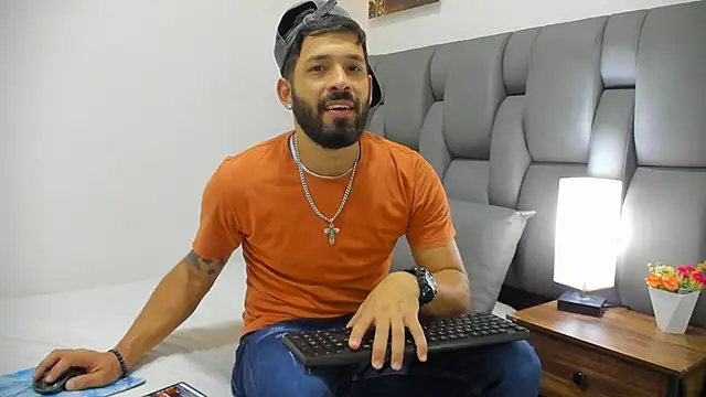 Thiagogomez online show from March 6, 2026, 7:20 pm