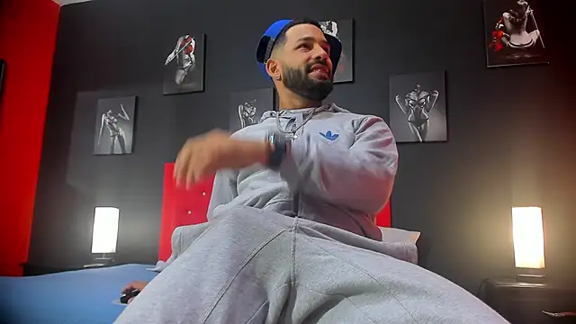 Snapshot of Thiagogomez chatting on February 20, 2025, 12:25 pm Thiagogomez online show from February 20, 2025, 12:25 pm