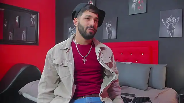 Snapshot of Thiagogomez chatting on October 3, 2025, 12:39 pm Thiagogomez online show from October 3, 2025, 12:39 pm