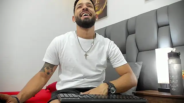 Thiagogomez online show from March 16, 2026, 7:16 pm