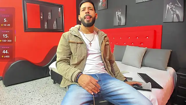 Snapshot of Thiagogomez chatting on November 18, 2025, 12:30 pm Thiagogomez online show from November 18, 2025, 12:30 pm