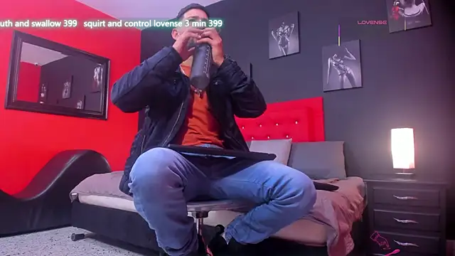 Snapshot of Thiagogomez chatting on November 15, 2025, 12:20 pm Thiagogomez online show from November 15, 2025, 12:20 pm