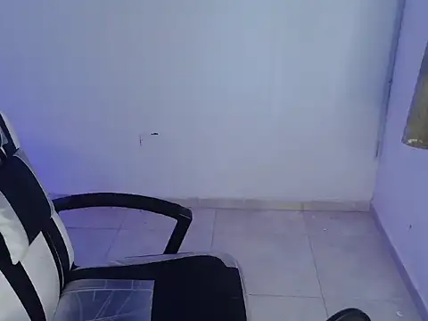 Snapshot of hot_king20 chatting on December 5, 2025, 8:50 pm hot king20 online show from December 5, 2025, 8:50 pm