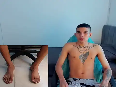 Snapshot of hot_king20 chatting on April 15, 2026, 12:21 pm hot king20 online show from April 15, 2026, 12:21 pm