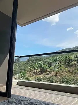 Helenbronwx online show from January 15, 2025, 7:01 pm