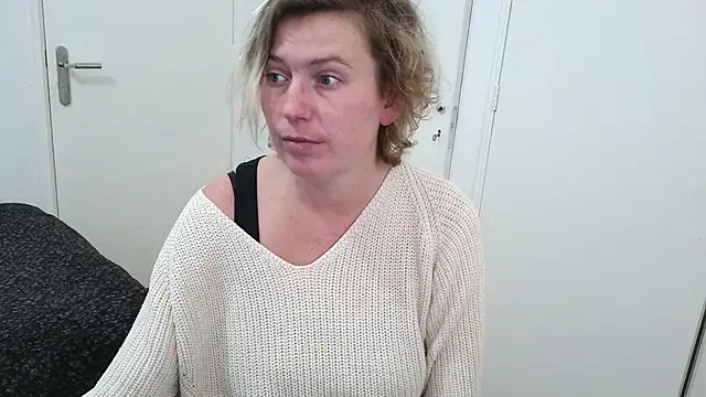 cumfun online show from December 15, 2025, 10:43 am