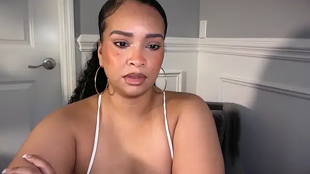 SashaEstrella online show from July 24, 2026, 5:03 am