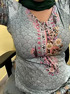 lovely zara online show from February 11, 2025, 6:40 am