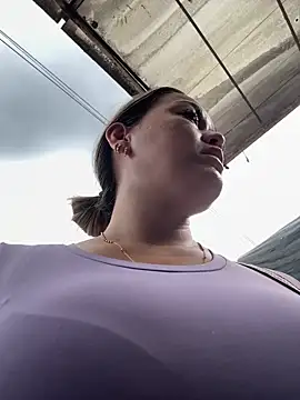 Danielavegax online show from December 19, 2025, 7:49 pm