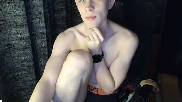 Student Oliver online show from March 4, 2026, 8:16 pm