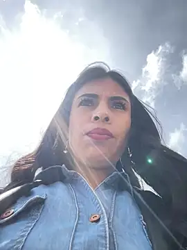 Astrid-- online show from April 10, 2026, 3:08 pm