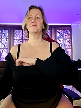 MarleneBloem online show from February 24, 2025, 10:15 am