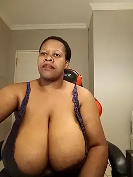 bustylisa1983 online show from January 8, 2026, 4:18 am