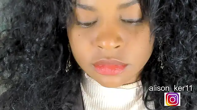 Snapshot of alison-ker3 chatting on December 17, 2025, 8:52 am alison-ker3 online show from December 17, 2025, 8:52 am