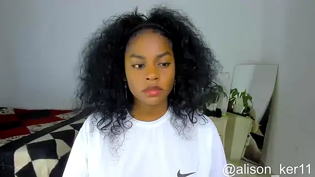 Snapshot of alison-ker3 chatting on October 25, 2025, 8:13 am alison-ker3 online show from October 25, 2025, 8:13 am