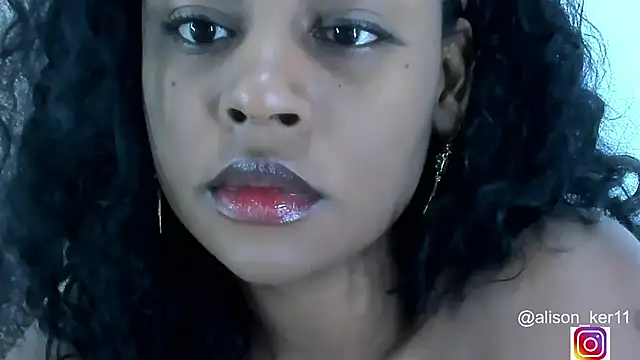 Snapshot of alison-ker3 chatting on November 5, 2025, 9:01 am alison-ker3 online show from November 5, 2025, 9:01 am