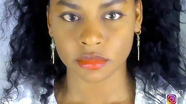 Snapshot of alison-ker3 chatting on October 29, 2025, 7:29 am alison-ker3 online show from October 29, 2025, 7:29 am