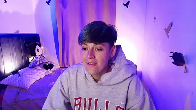 9 Fernanda 9 online show from November 7, 2025, 3:44 am