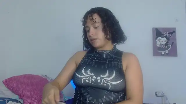 Snapshot of lou_cute chatting on February 16, 2025, 3:15 am lou cute online show from February 16, 2025, 3:15 am