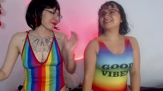 Snapshot of lou_cute chatting on February 11, 2025, 3:18 am lou cute online show from February 11, 2025, 3:18 am