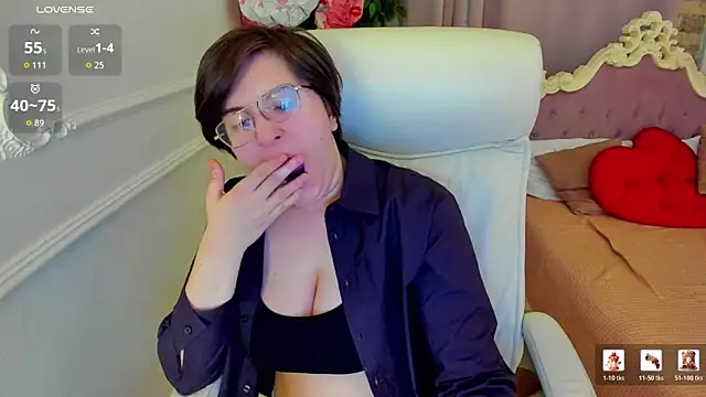 Snapshot of Lily_Marlin chatting on June 20, 2026, 2:49 am Lily Marlin online show from June 20, 2026, 2:49 am