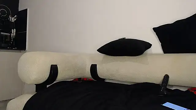 CurvyGlass online show from February 5, 2026, 12:50 am