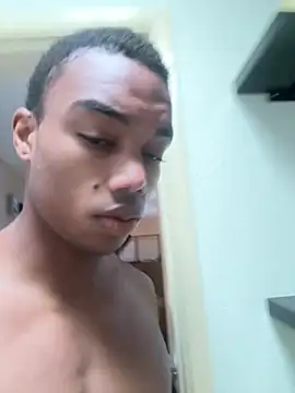 Shhhtrey0375 online show from January 14, 2026, 7:28 pm