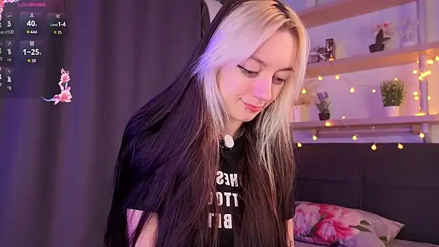 TristaRoht online show from April 5, 2026, 2:57 pm