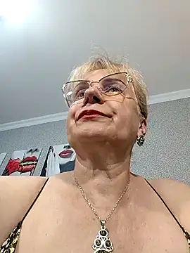 Snapshot of koroleva70 chatting on June 30, 2026, 10:37 am koroleva70 online show from June 30, 2026, 10:37 am