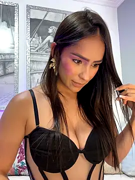 Mau White online show from October 19, 2025, 6:21 pm