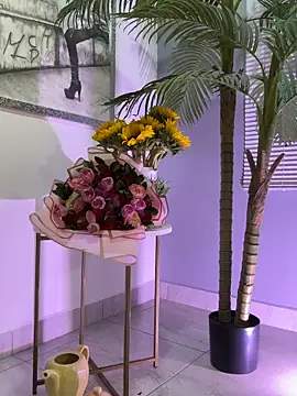 Mau White online show from March 11, 2026, 1:43 am