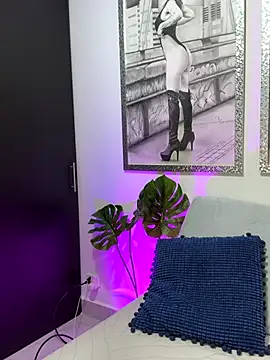 Mau White online show from October 2, 2025, 12:36 am