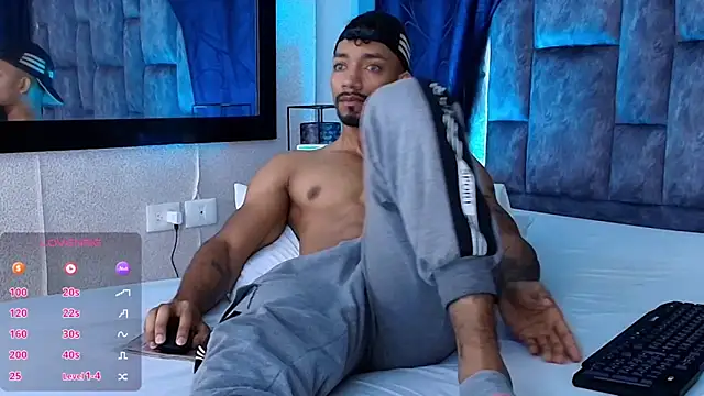 Snapshot of Manolo_Hot1 chatting on February 18, 2025, 2:16 pm Manolo Hot1 online show from February 18, 2025, 2:16 pm