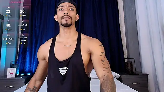 Snapshot of Manolo_Hot1 chatting on March 10, 2025, 2:48 pm Manolo Hot1 online show from March 10, 2025, 2:48 pm