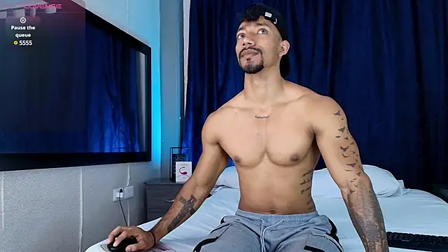 Snapshot of Manolo_Hot1 chatting on March 11, 2025, 2:51 pm Manolo Hot1 online show from March 11, 2025, 2:51 pm