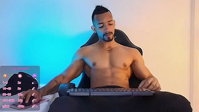 Snapshot of Manolo_Hot1 chatting on February 17, 2025, 2:17 pm Manolo Hot1 online show from February 17, 2025, 2:17 pm