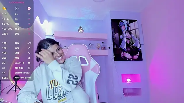 KristinWall online show from February 9, 2025, 8:45 pm