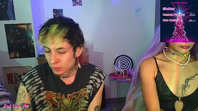 Snapshot of badeyes_crazygoat chatting on November 28, 2025, 1:06 am badeyes crazygoat online show from November 28, 2025, 1:06 am