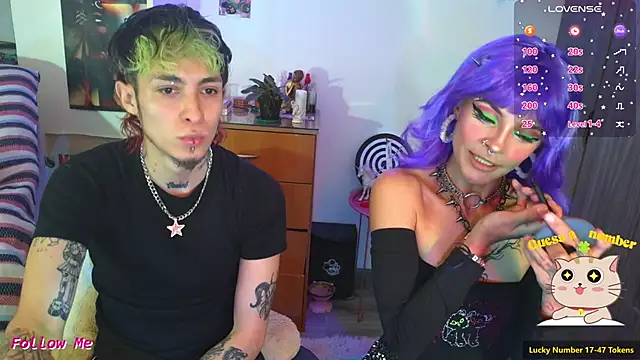 Snapshot of badeyes_crazygoat chatting on November 14, 2025, 8:23 pm badeyes crazygoat online show from November 14, 2025, 8:23 pm