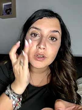 Novababy18 online show from December 4, 2025, 11:37 pm